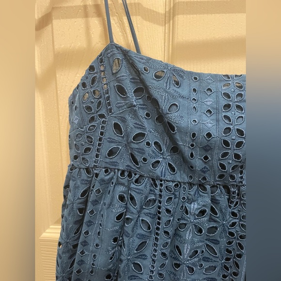 NWT J. Crew blue eyelet crop top - Picture 2 of 6